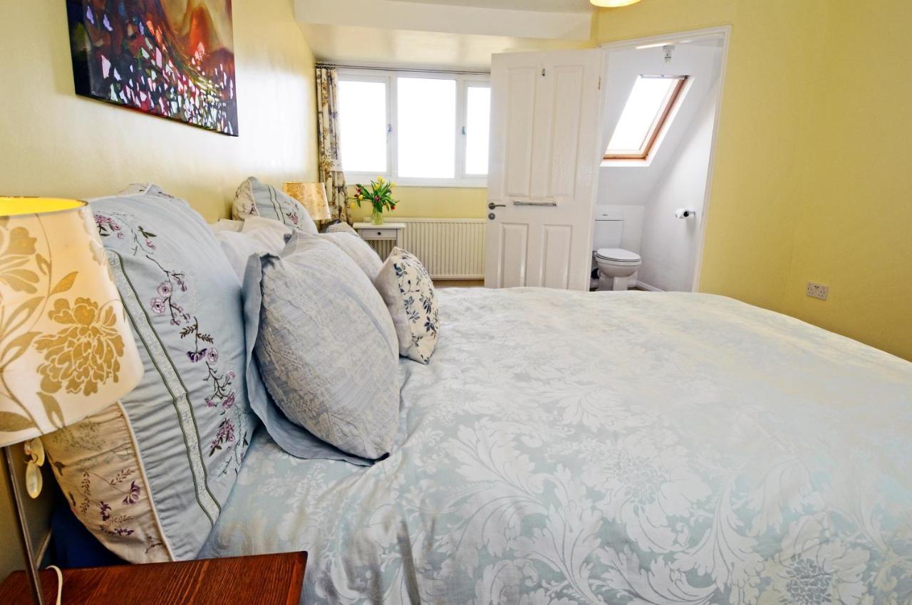 Whitby Spacious Rugby Field Cottage With Off-Street Parking And Ev Fast Point For Electric Cars Eksteriør billede