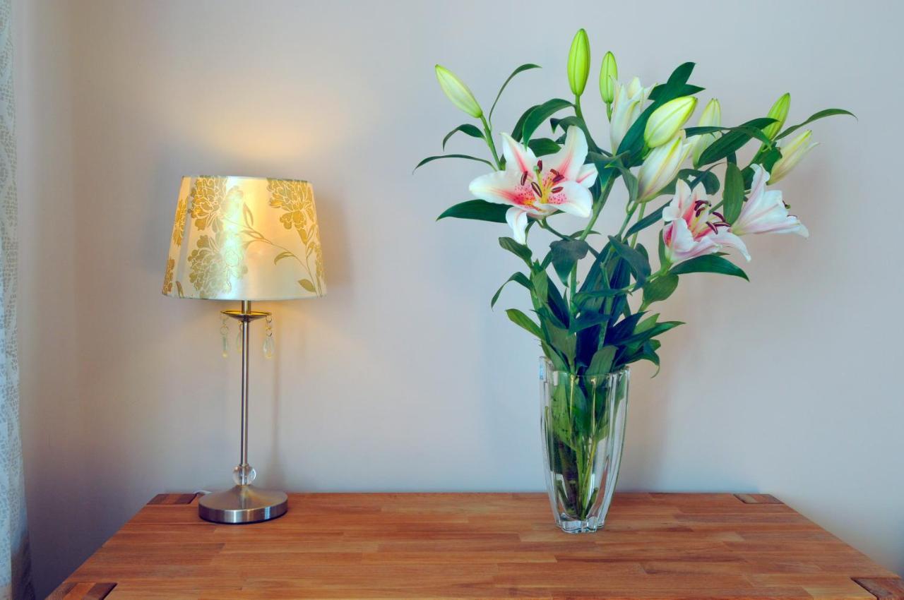 Whitby Spacious Rugby Field Cottage With Off-Street Parking And Ev Fast Point For Electric Cars Eksteriør billede