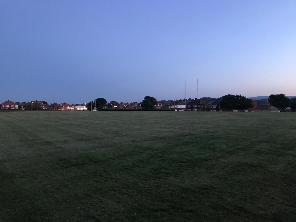 Whitby Spacious Rugby Field Cottage With Off-Street Parking And Ev Fast Point For Electric Cars Eksteriør billede
